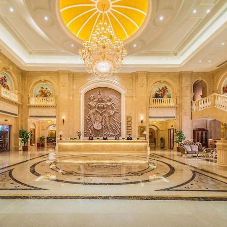 Vienna International Hotel Yantai Changjiang Road Xingyi Square Branch Екстер'єр фото