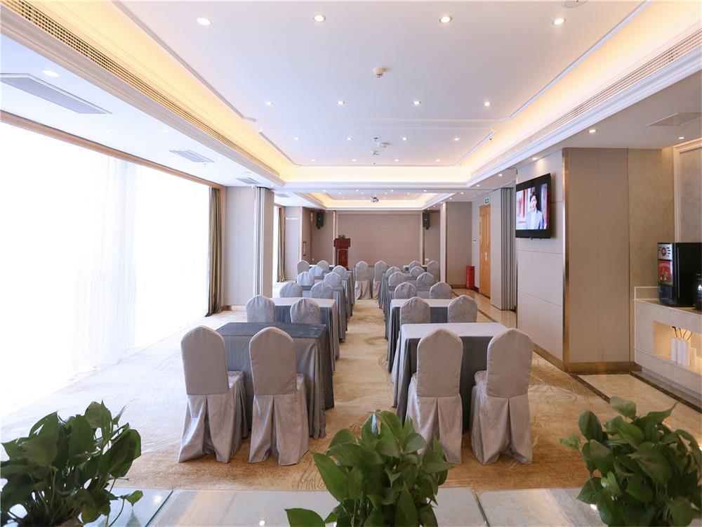 Vienna International Hotel Yantai Changjiang Road Xingyi Square Branch Екстер'єр фото